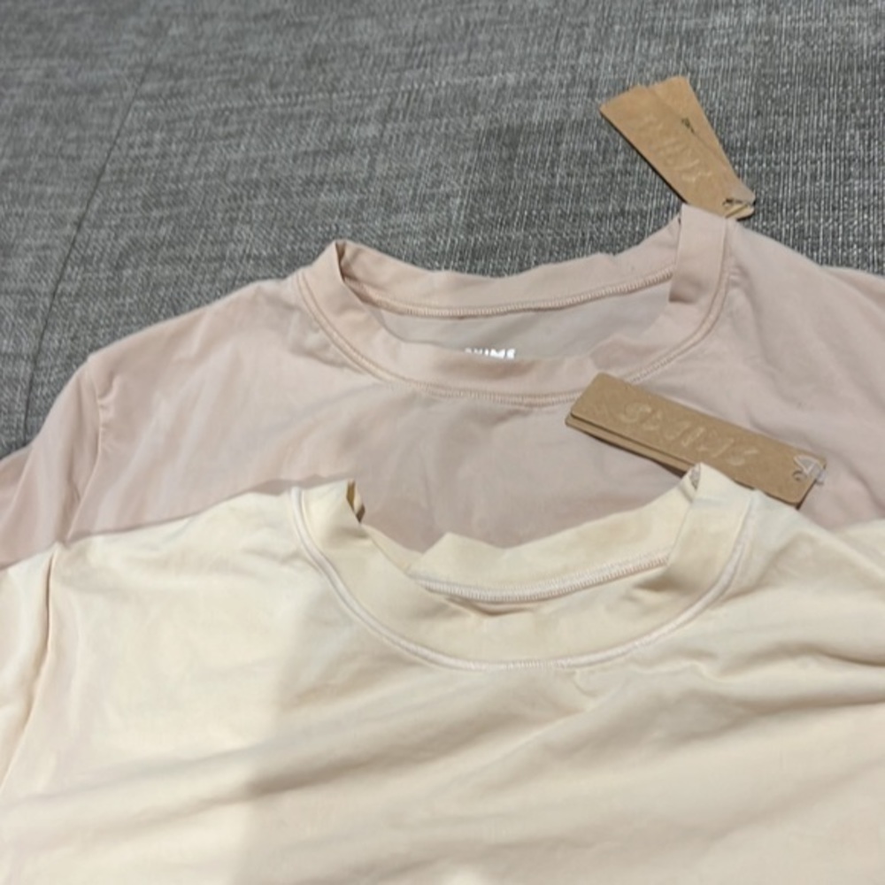 Skims Fit Everybody T-Shirt - Picture 4 of 8